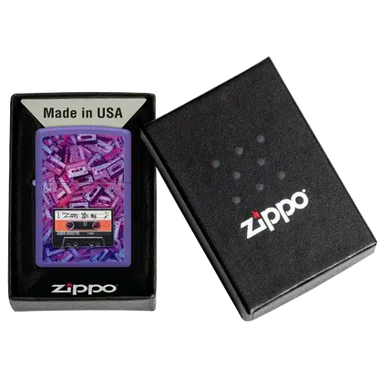 Encendedor Zippo 80s Cassette Tape Morado ZP48521